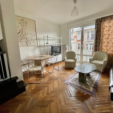 Superbe Appartement Duplex Avec Jacuzzi Bryssel Exteriör bild