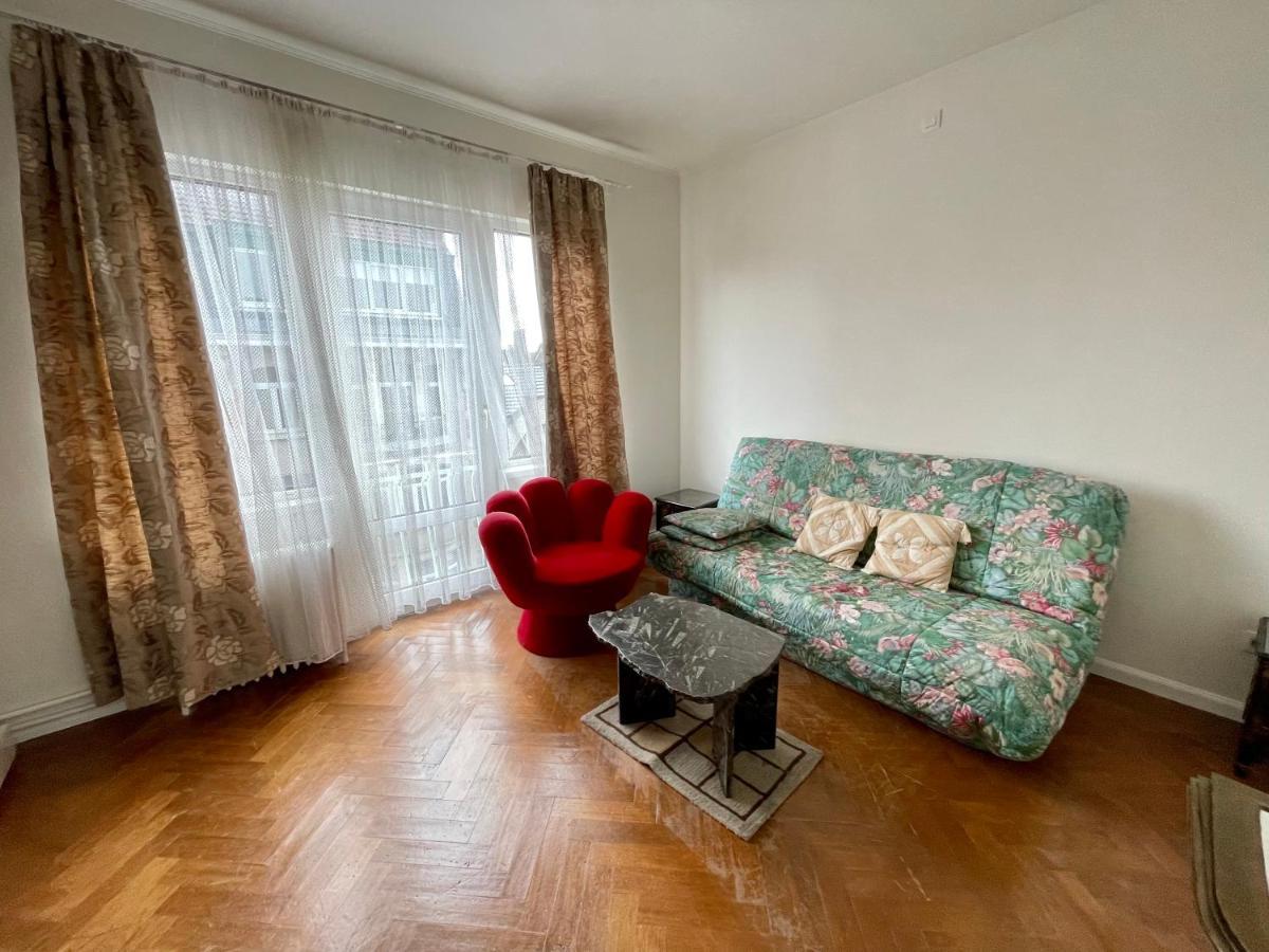 Superbe Appartement Duplex Avec Jacuzzi Bryssel Exteriör bild